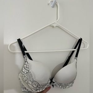 victoria secret bombshell bra